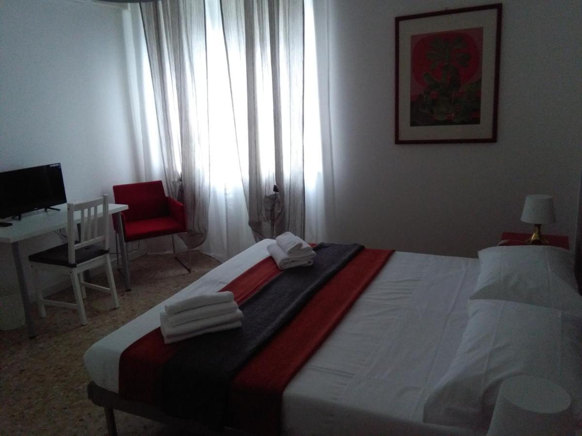 B&B Mameli 41 Verona Bagian luar foto